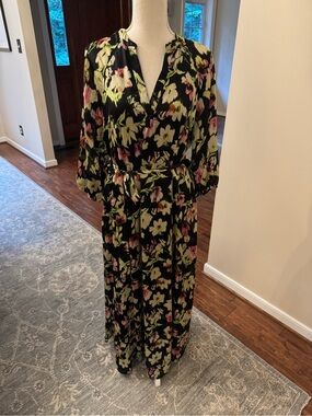 Vince Camuto Floral Dress in Black with Pink & Green Accents. Sz Medium.